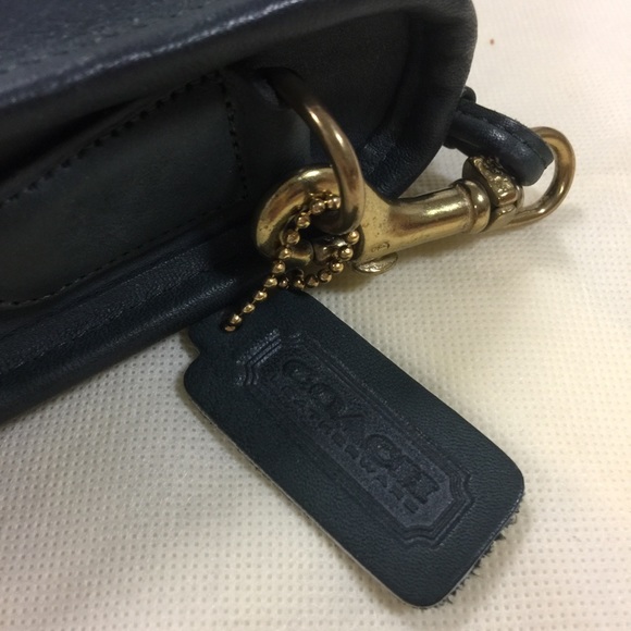 Stunning hunter green coach leather Crossbody - Picture 4 of 8